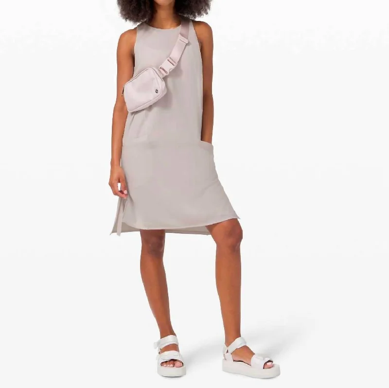 Women's Travel Attire Shift In Time Dress In Dune/lt Chrome