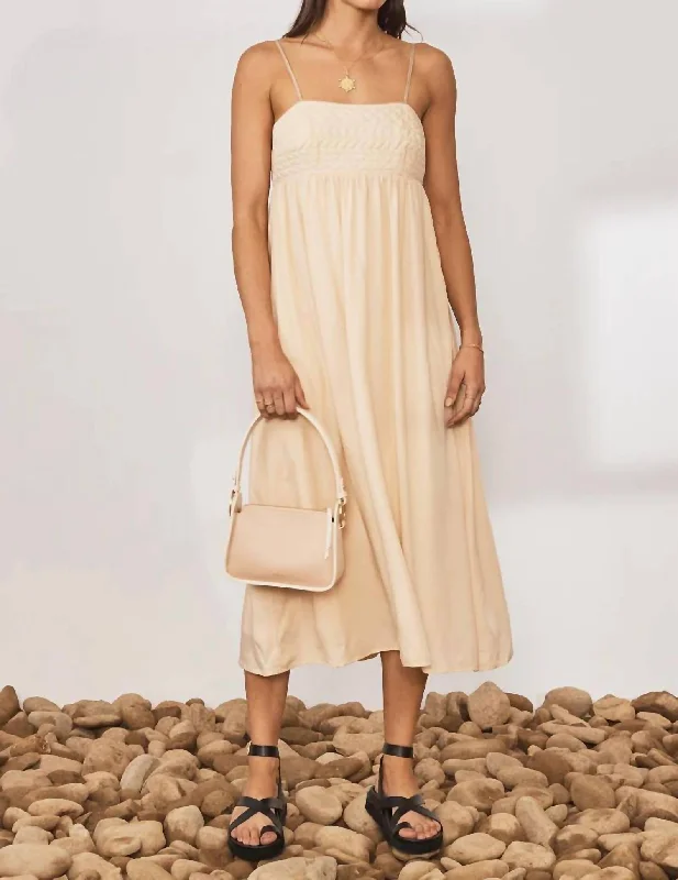 Minimalist Office - Ready Style Jensine Dress In Almond