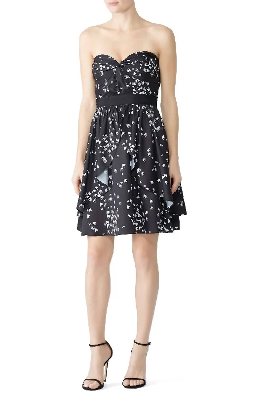 The Latest Fashion Trends Sparrow Knot Front Dress In Black