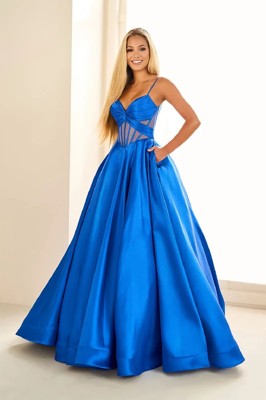 Women's Fashion-Forward Apparel Ellie Wilde EW36073 Long Ball Gown Low Back Formal Prom Dress