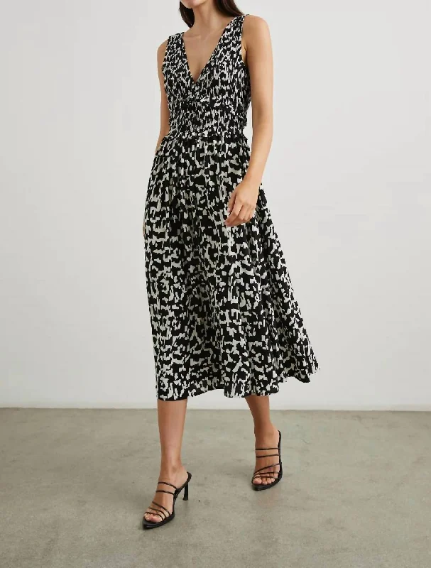 Quality Wear Bruna Dress In Ebony Texture