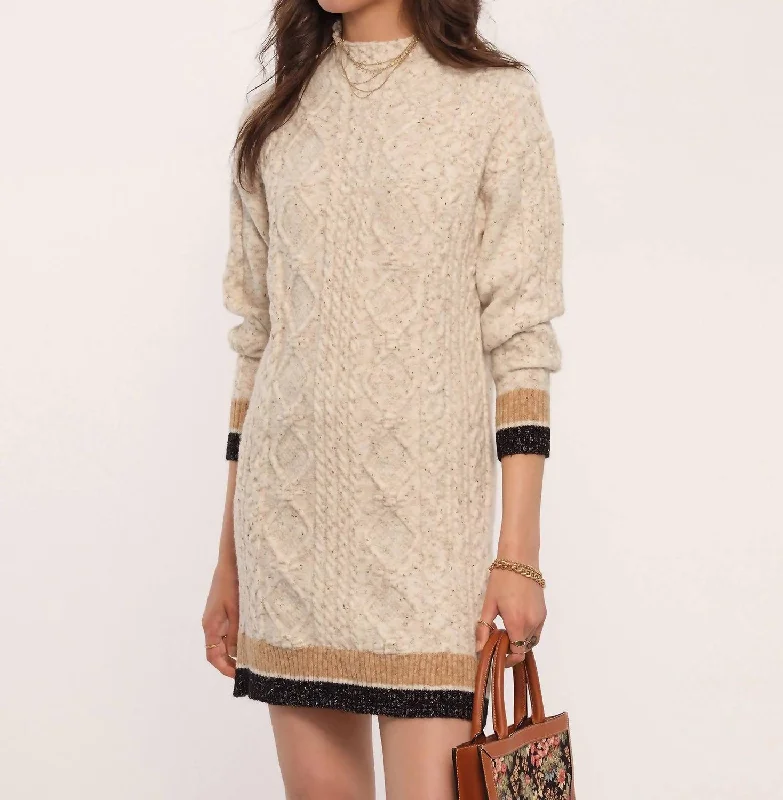 Street Chic Discounts The Neve Dress In Ivory