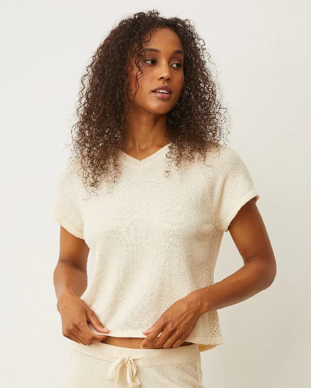 Plus Size Women Wear Boucle Knit V-neck