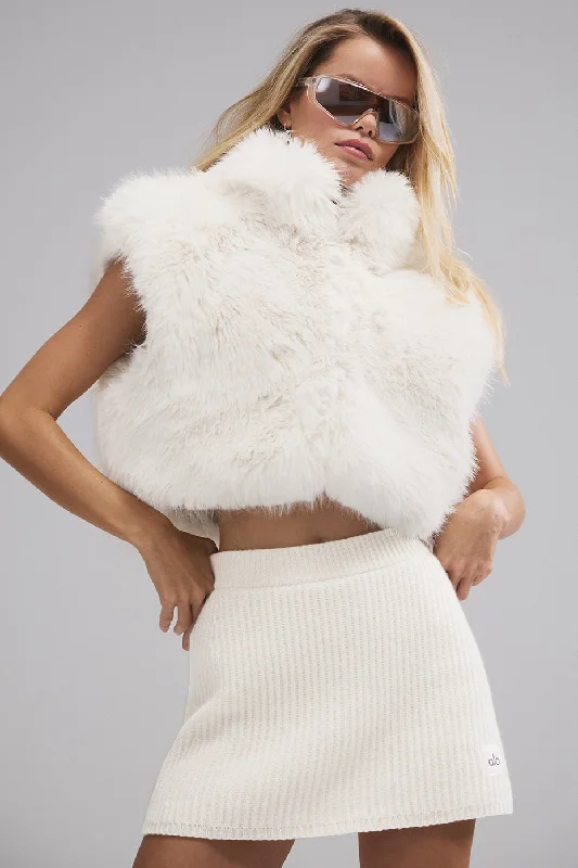 Women's Comfortable Lounge Garments Opulent Faux Fur Cropped Vest - Ivory