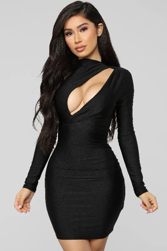 High-End Women's Apparel Only Here Tonight Cut Out Dress - Black