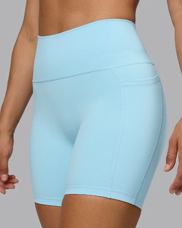 Women's Evening Garments Fusion Mid Shorts With Pockets - Crystal Blue