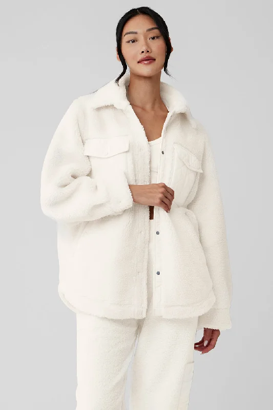 Women's Timeless Attire Sherpa Edge Shacket - Ivory