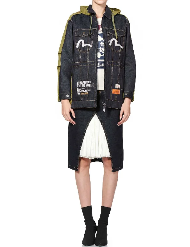 Fashion-forward Women's Clothing Denim Blocking Jacket with Kamon and Logo Embroidery Fashion-forward Women's Clothing Denim Blocking Jacket with Kamon and Logo Embroidery