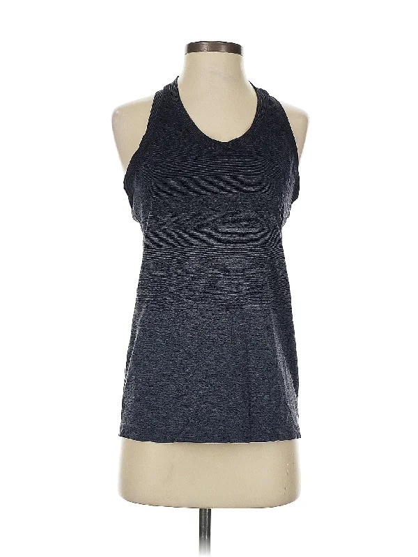 Women's Vintage-Inspired Outfit Active Tank