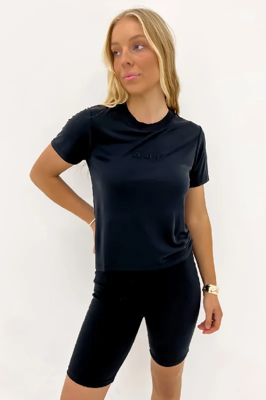 Vintage-Inspired Garments Luxe Active Tee Black