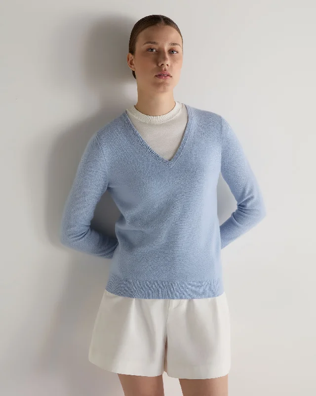 Women's Fashion-Forward Apparel Women's Phoebe V Neck Cashmere Sweater Sea Mist Blue Women's Fashion-Forward Apparel Women's Phoebe V Neck Cashmere Sweater Sea Mist Blue